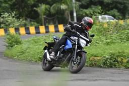 Suzuki Gixxer Front Right Three Quarter