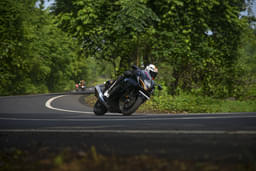 Suzuki Hayabusa Front Left Three Quarter