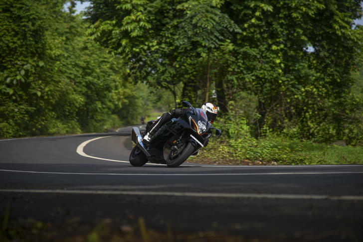 Suzuki Hayabusa Front Right Three Quarter