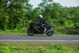 Suzuki Hayabusa Color Black