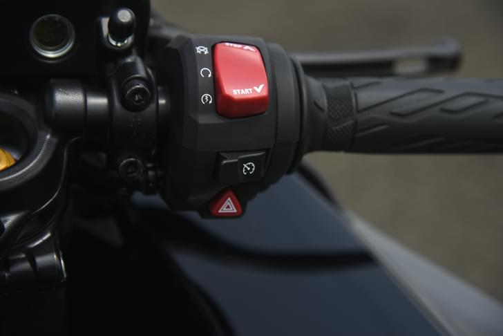 Suzuki Hayabusa Color Black