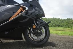 Suzuki Hayabusa Front Left Three Quarter