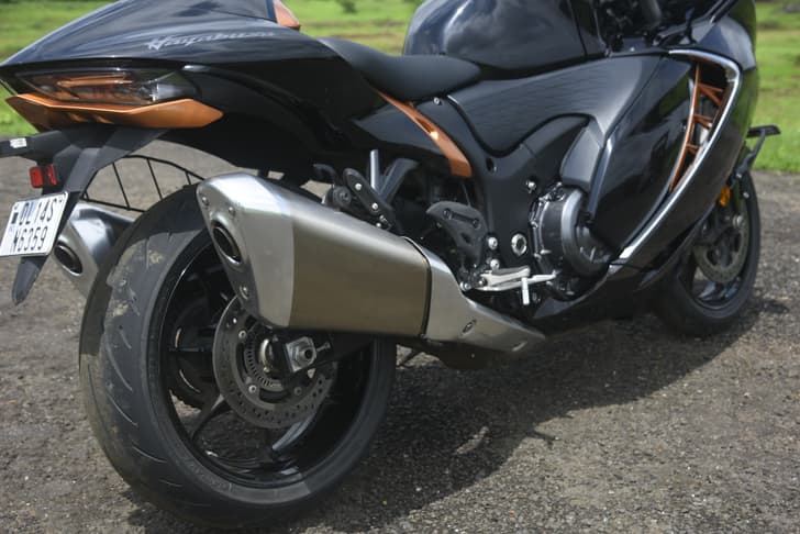 Suzuki Hayabusa Color Black
