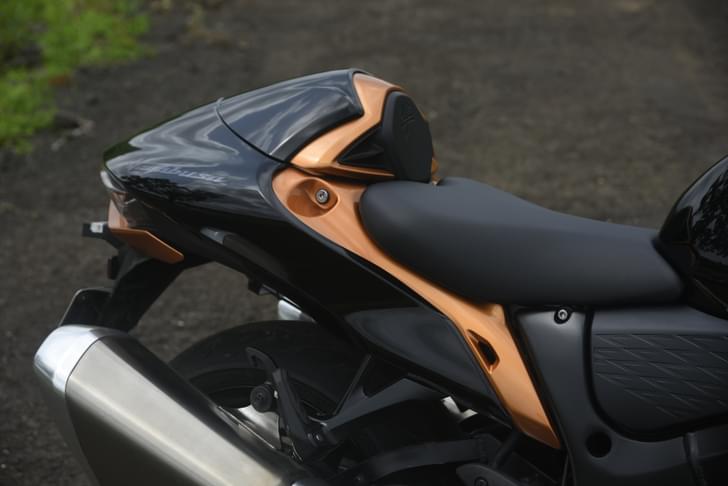 Suzuki Hayabusa Color Black