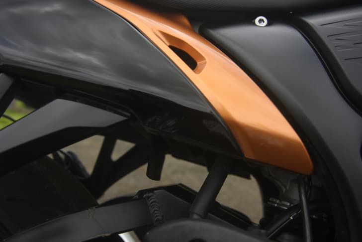 Suzuki Hayabusa Color Black