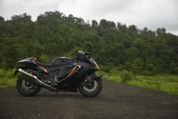 Suzuki Hayabusa Front Right Three Quarter