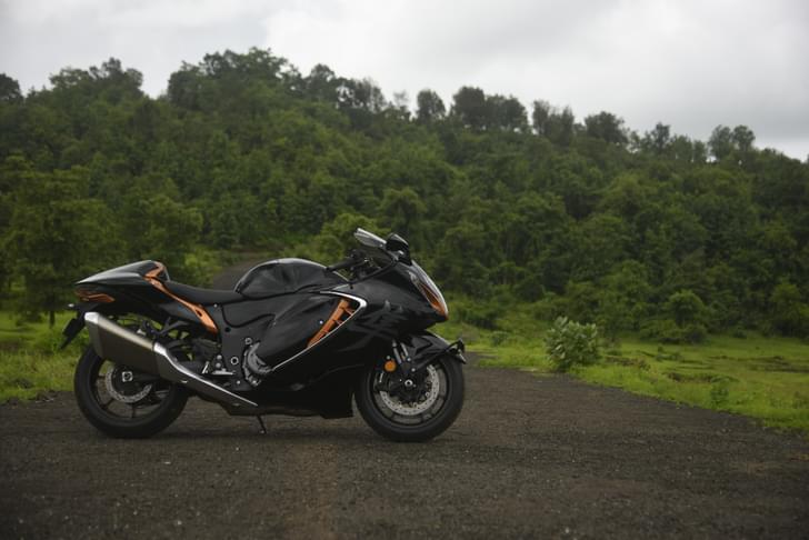 Suzuki Hayabusa Front Right Three Quarter