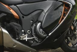 Suzuki Hayabusa Color Black