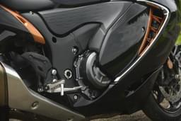 Suzuki Hayabusa Color Black