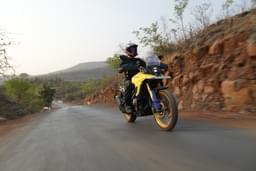 Suzuki V Strom 800de Front Left Three Quarter