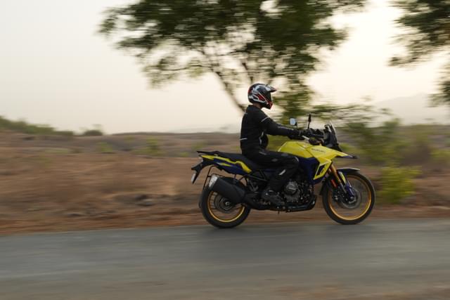 Front Right Three Quarter Image - 27667