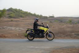 Suzuki V Strom 800de Headlight
