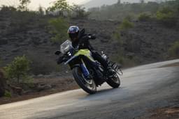 Suzuki V Strom 800de Front Left Three Quarter