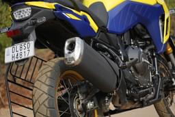 Suzuki V Strom 800de Color Yellow