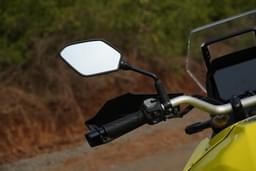 Suzuki V Strom 800de Color Yellow