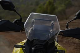 Suzuki V Strom 800de Color Yellow
