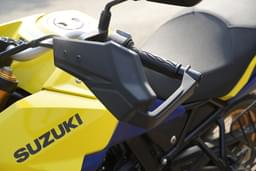 Suzuki V Strom 800de Color Yellow