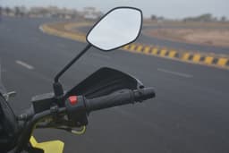 Suzuki V-Strom SX Color Black