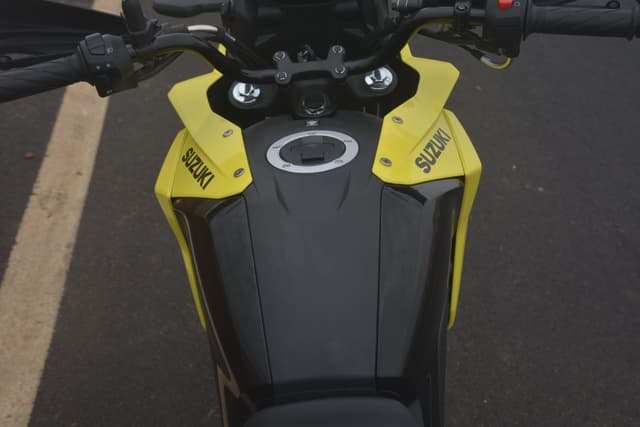 Closed Fuel Lid Image - 27838