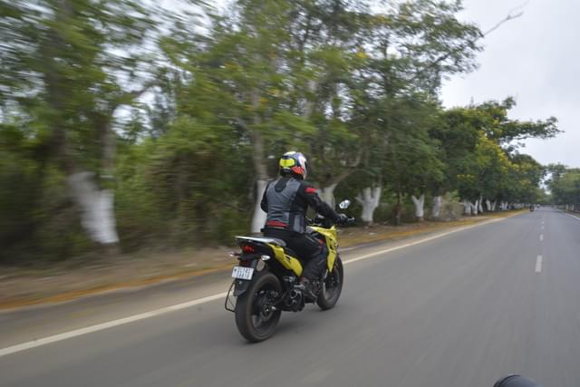 Rear View Image - 27900