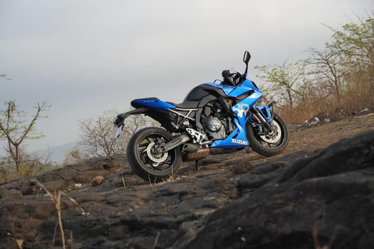 Suzuki Gsx 8r Right Side View