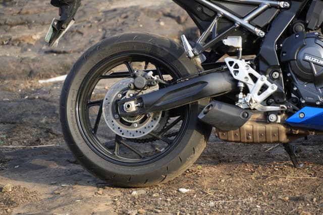 Rear Wheels Image - 30520