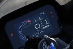 Suzuki Gsx 8r Speedometer