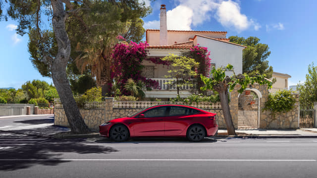 Color Red