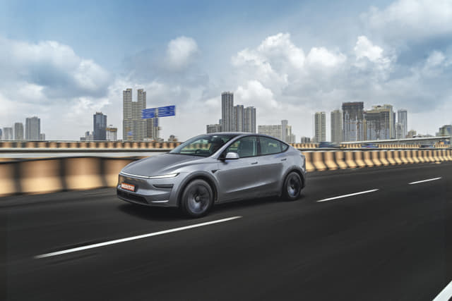 Front Right Three Quarter Image - 33269