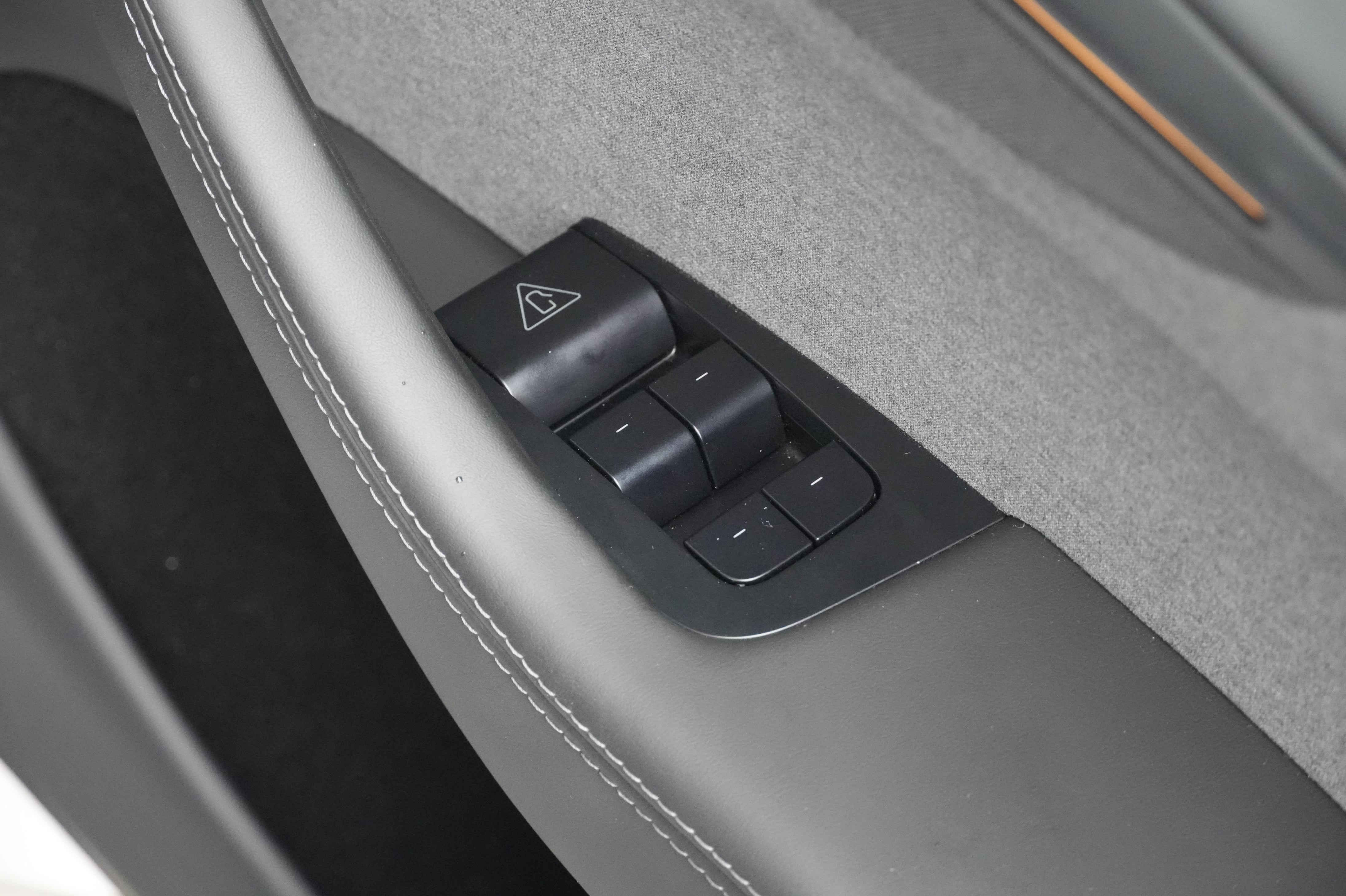 Tesla Model Y Door Controls Image – Model Y Photos in India | Autocar India