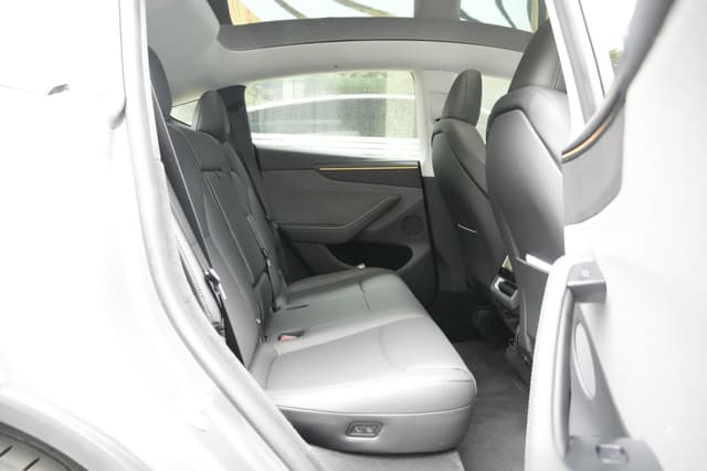 Second Row Seats Image - 33284