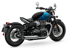 Triumph Bonneville Bobber Front Right Three Quarter