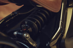 Triumph Bonneville Bobber Color Black, Brown