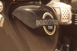 Triumph Bonneville T100 Closed Fuel Lid Triumph Bonneville T100 Closed Fuel Lid