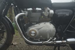 Triumph Bonneville T120 Color Black, Silver