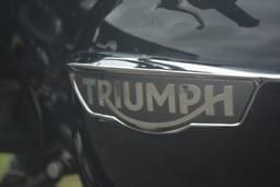 Triumph Bonneville T120 Color Black