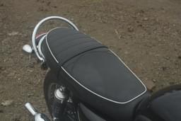 Triumph Bonneville T120 Color Black