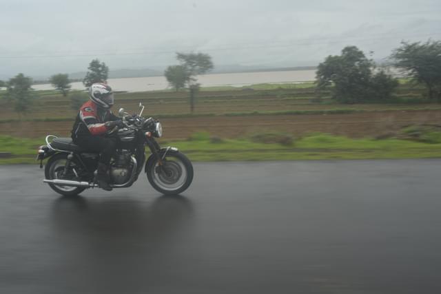 Front Right Three Quarter Image - 28800