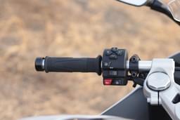 Triumph Daytona 660 Color Black