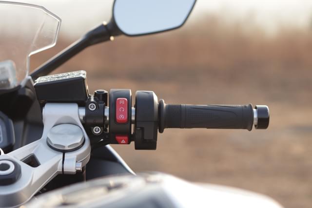 Color Black, Silver Image - 28741