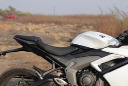 Triumph Daytona 660 Color White