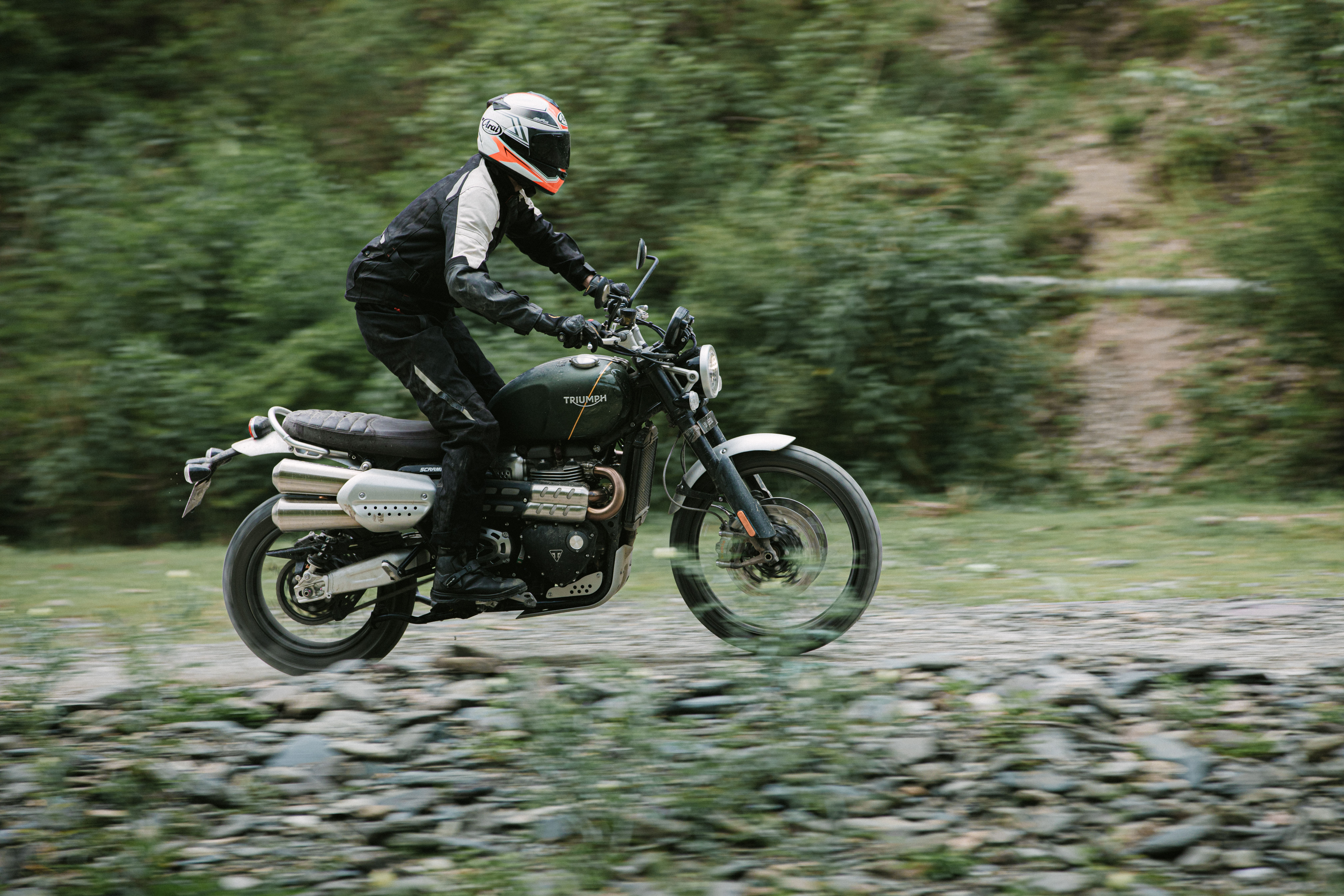 Triumph Scrambler 1200 On Road Price in Ahmednagar Starts at 11.83