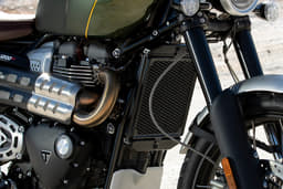 Triumph Scrambler 1200 Color Green, Black, Silver, Brown