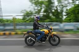 Triumph Scrambler 400 Xc Color Yellow
