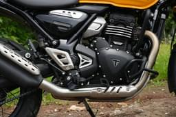 Triumph Scrambler 400 Xc Color Black