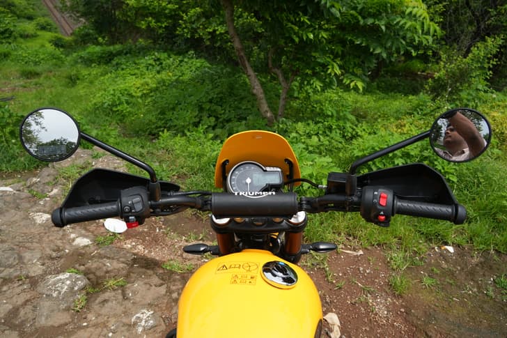 Triumph Scrambler 400 Xc Color Yellow