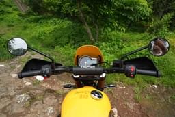 Triumph Scrambler 400 Xc Color Yellow