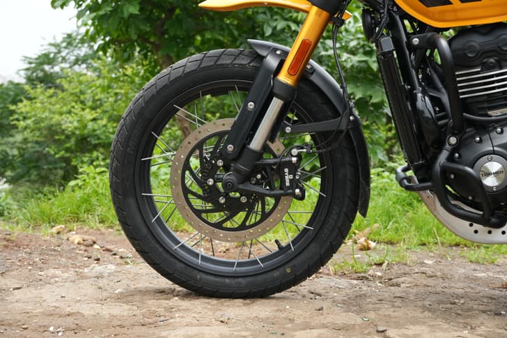 Triumph Scrambler 400 Xc Color Black
