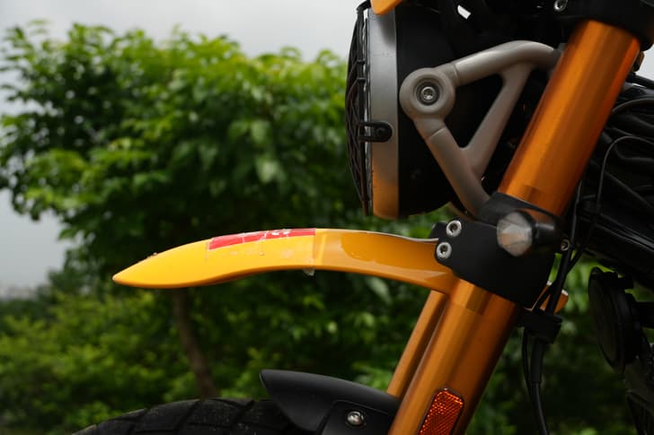 Triumph Scrambler 400 Xc Color Yellow