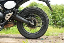 Triumph Scrambler 400 Xc Color Black